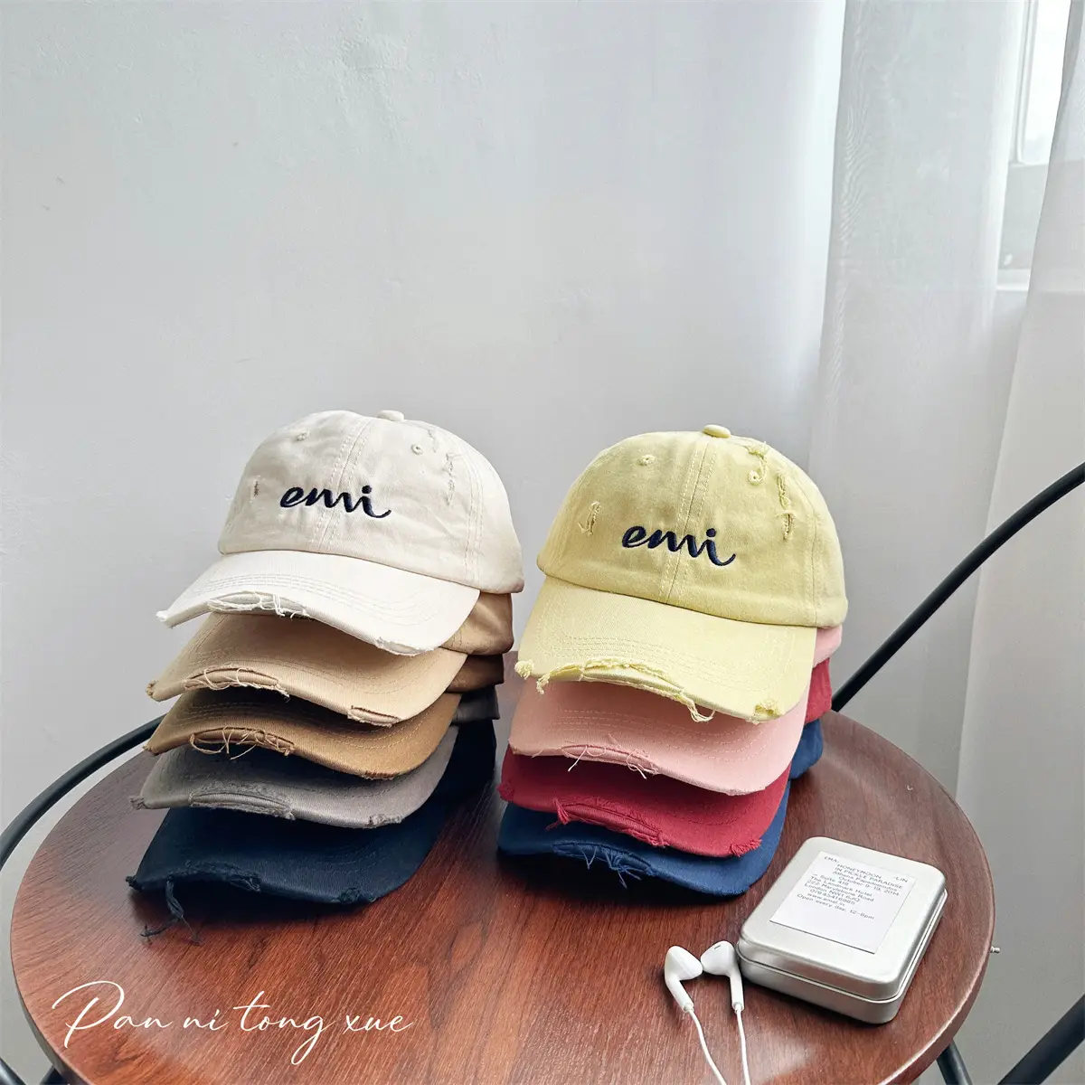 Korean Style Letter Hole Peaked Cap for Girls — feature 3
