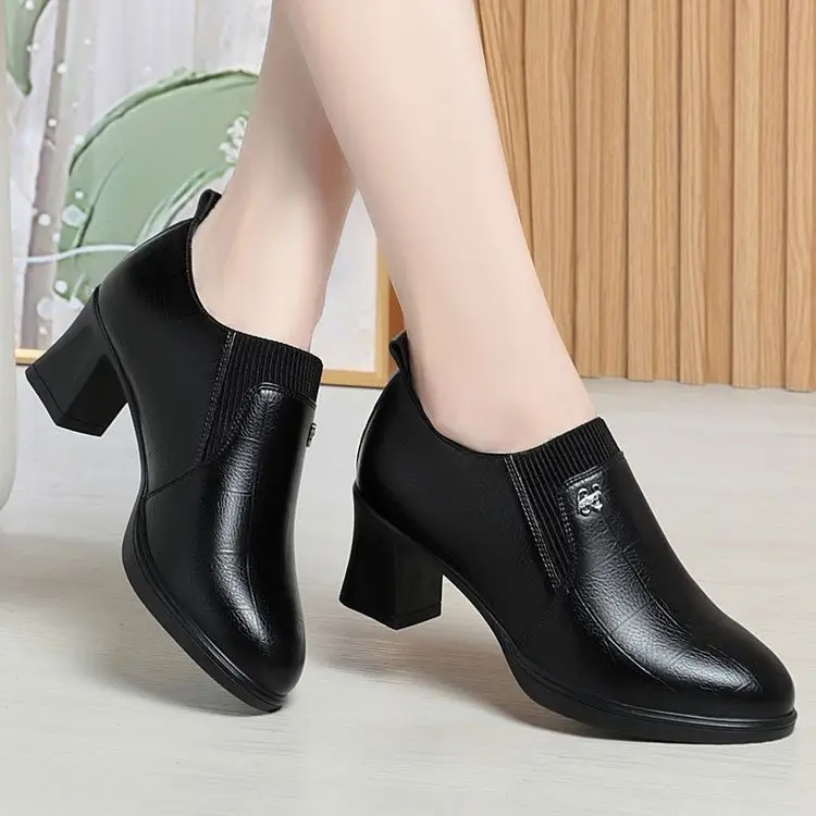 Burgundy Leather Mother's Heel Boots 2025 — feature 18