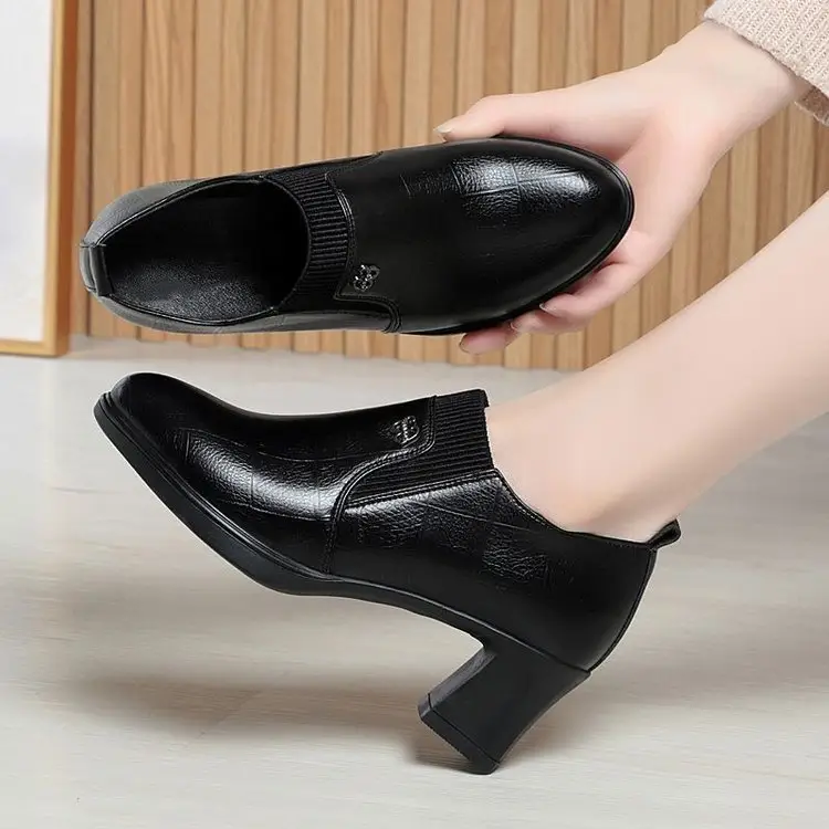 Burgundy Leather Mother's Heel Boots 2025 — feature 21