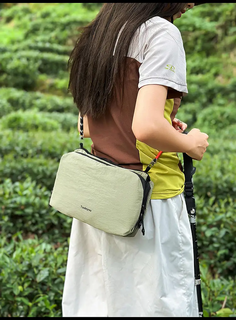 Lightweight Crossbody Bag for Women Summer Hiking Outdoor — feature 12