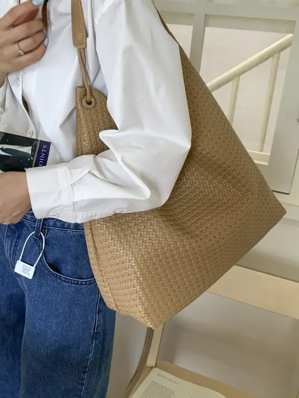 Women's Retro Korean Style Brown Tote Bag - Image 9