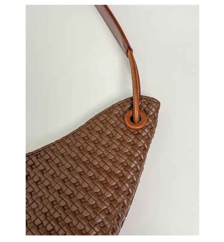 Women's Retro Korean Style Brown Tote Bag — feature 3