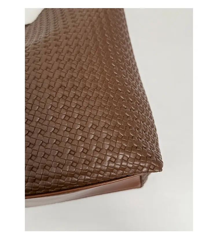 Women's Retro Korean Style Brown Tote Bag — feature 5