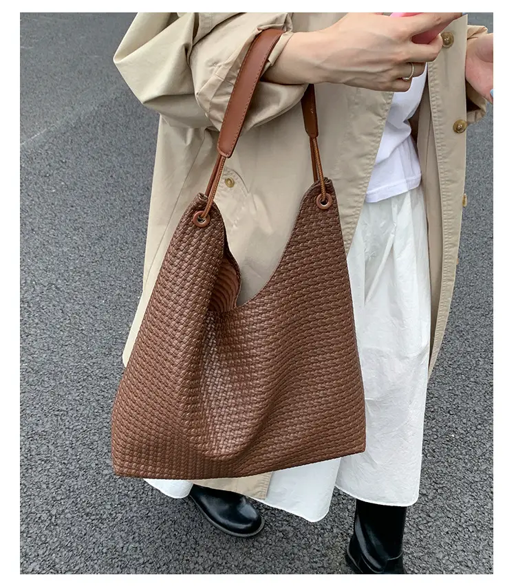 Women's Retro Korean Style Brown Tote Bag — feature 8
