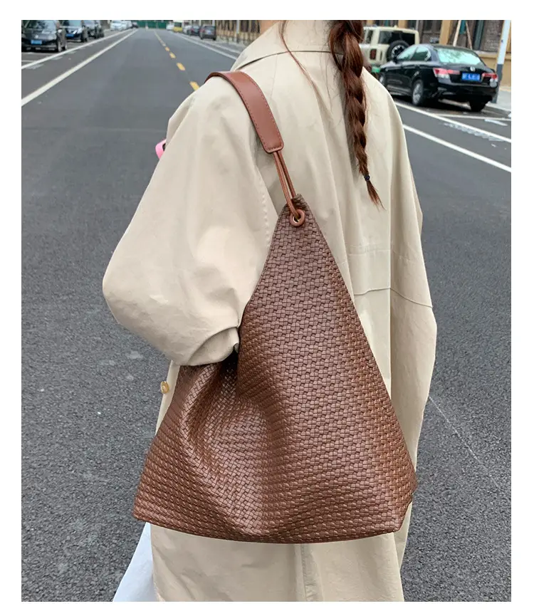 Women's Retro Korean Style Brown Tote Bag — feature 9
