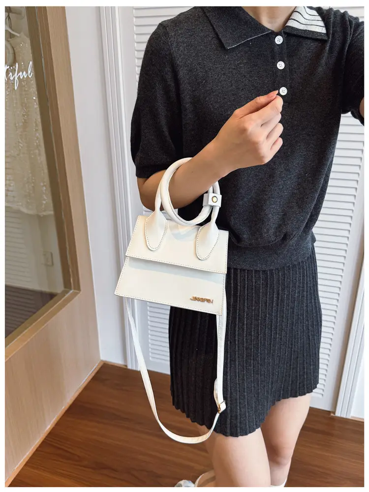 White Retro Handbag with Chain Strap for Women — feature 12