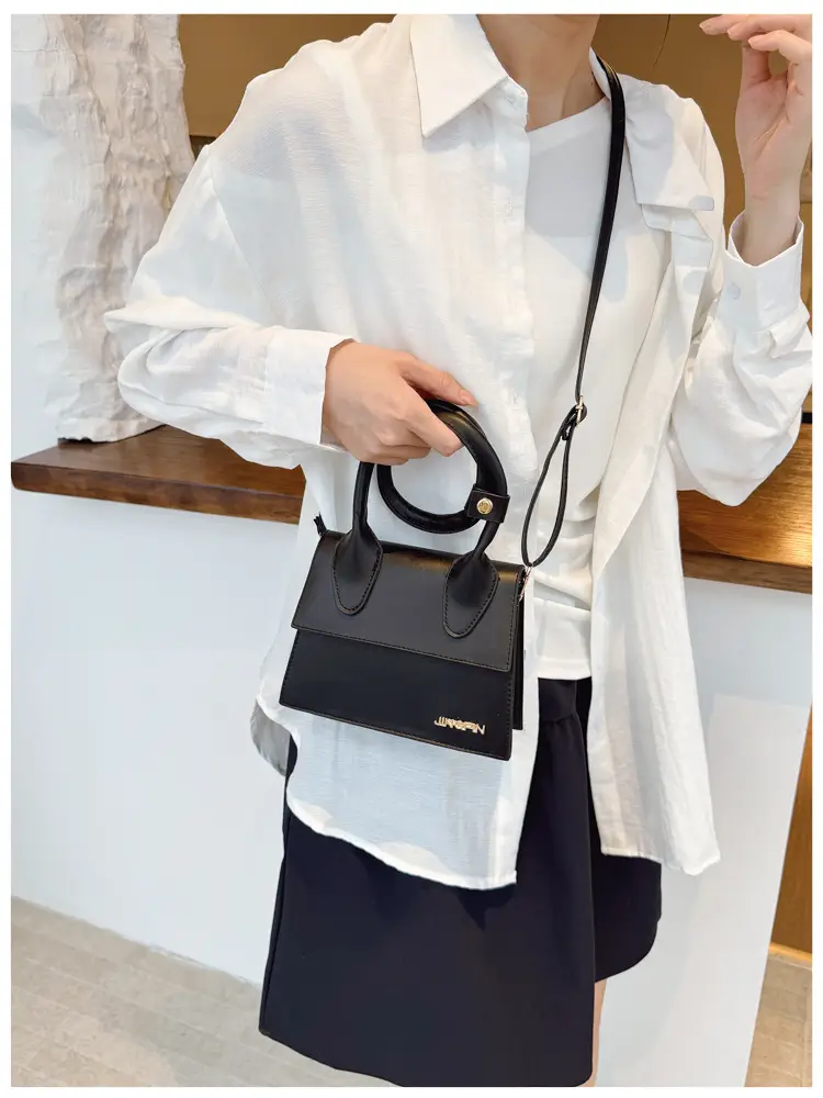 White Retro Handbag with Chain Strap for Women — feature 17