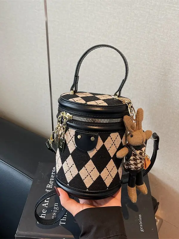 Retro Checkered Handheld Bag for Women - Image 9