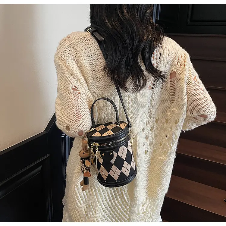 Retro Checkered Handheld Bag for Women — feature 12