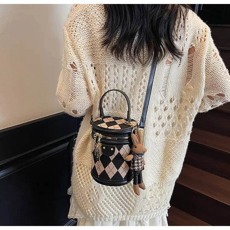 Retro Checkered Handheld Bag for Women — feature 13