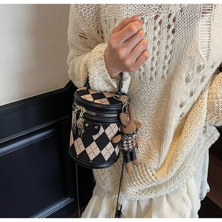 Retro Checkered Handheld Bag for Women — feature 14