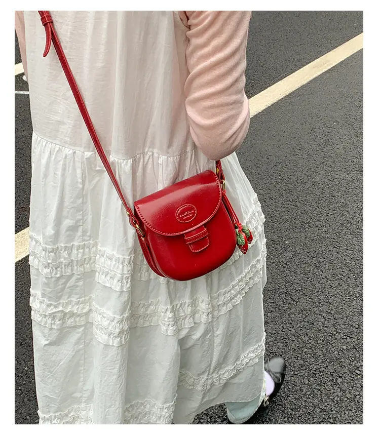 Vintage Saddle Crossbody Bag for Women Brown 2025 — feature 10