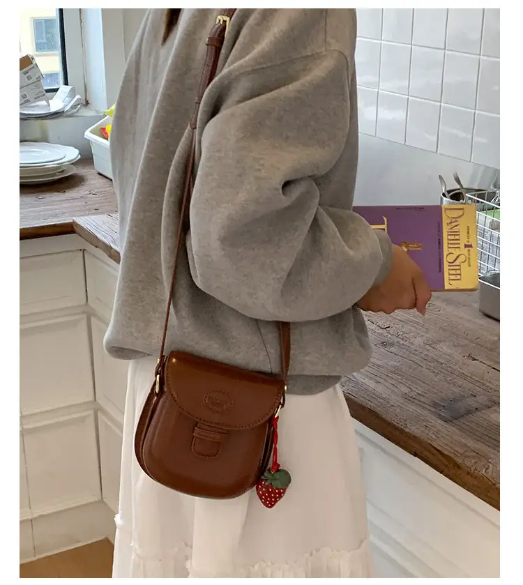 Vintage Saddle Crossbody Bag for Women Brown 2025 — feature 17