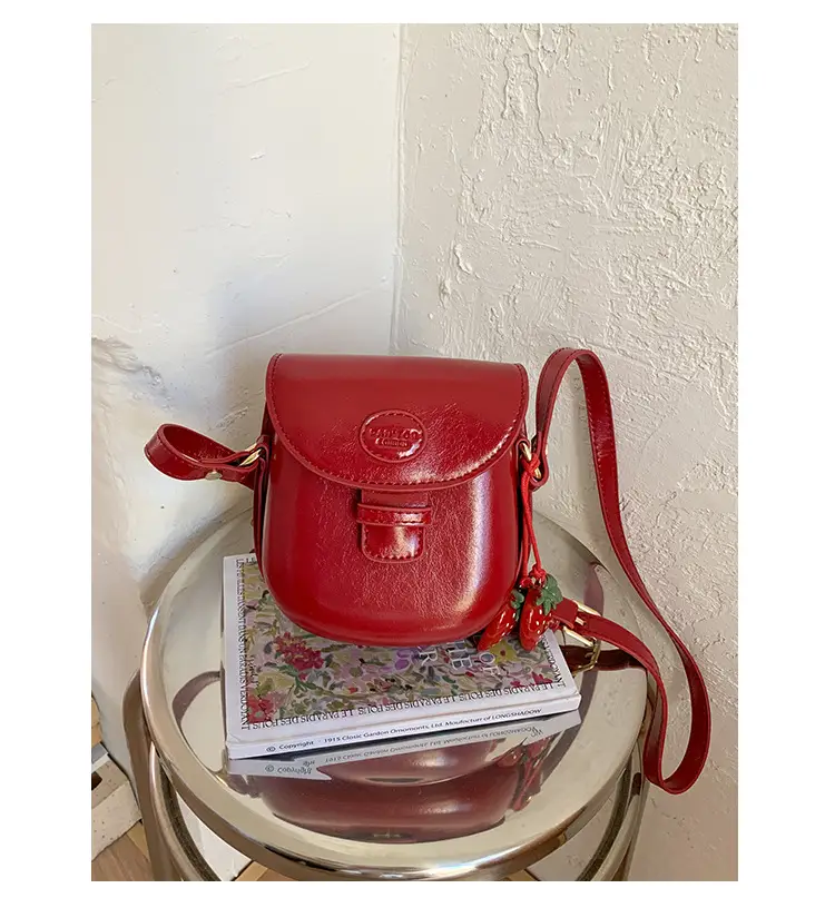 Vintage Saddle Crossbody Bag for Women Brown 2025 — feature 28