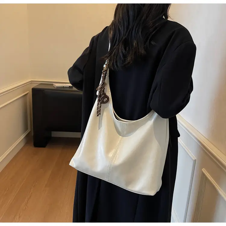 Brown Leather Shoulder Bag for Women 2026 Autumn Winter — feature 10