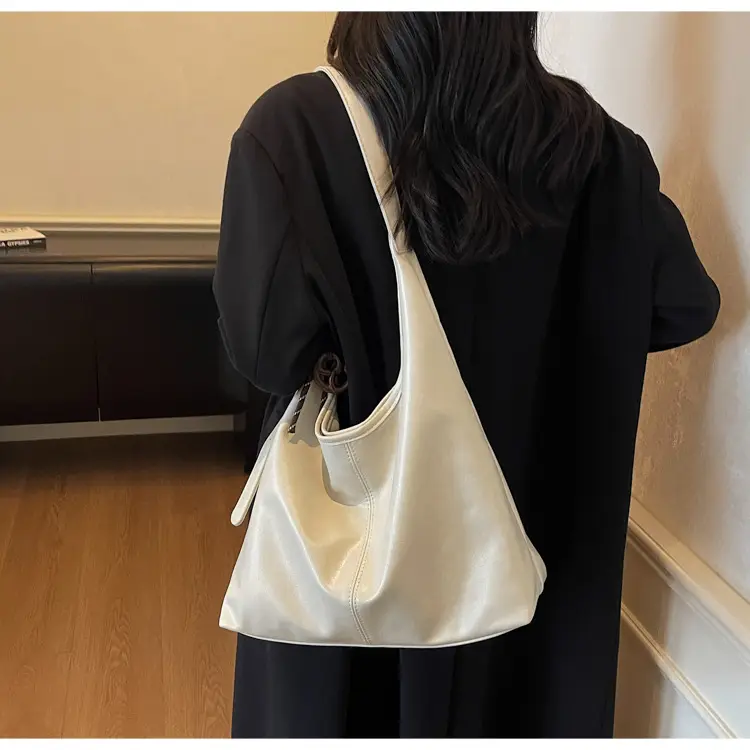 Brown Leather Shoulder Bag for Women 2026 Autumn Winter — feature 13