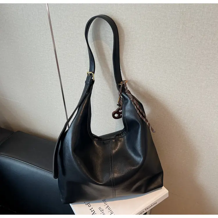 Brown Leather Shoulder Bag for Women 2026 Autumn Winter — feature 16
