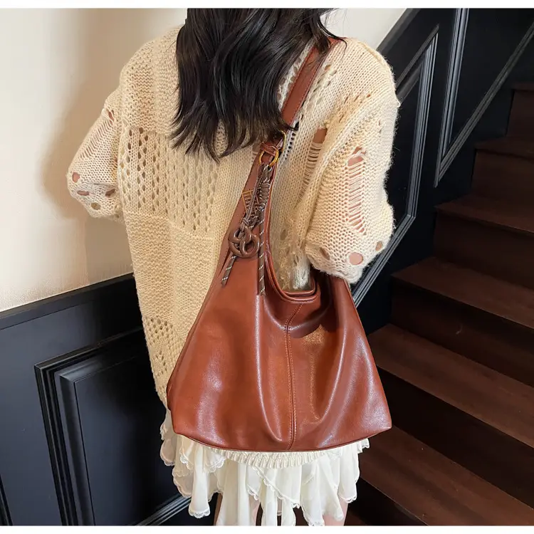 Brown Leather Shoulder Bag for Women 2026 Autumn Winter — feature 21