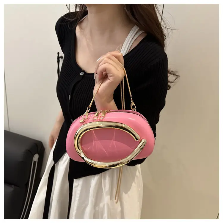 2025 Red Crossbody Bag Women's New Trendy Metal Hardware Personalized Dinner Chain Shoulder Clutch Women's Bag — feature 21