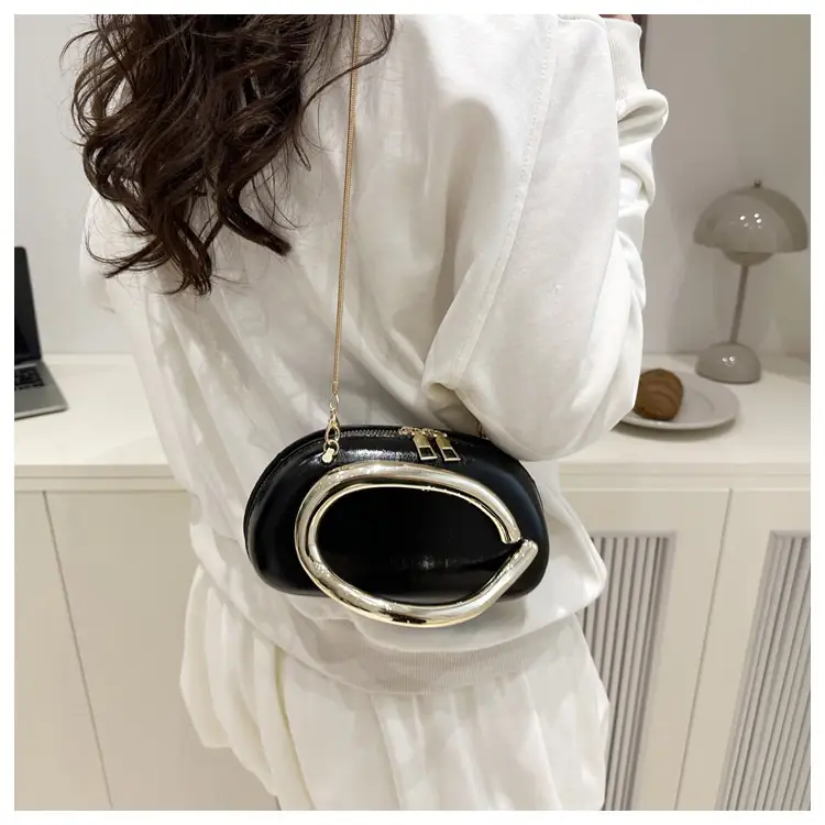 2025 Red Crossbody Bag Women's New Trendy Metal Hardware Personalized Dinner Chain Shoulder Clutch Women's Bag — feature 35