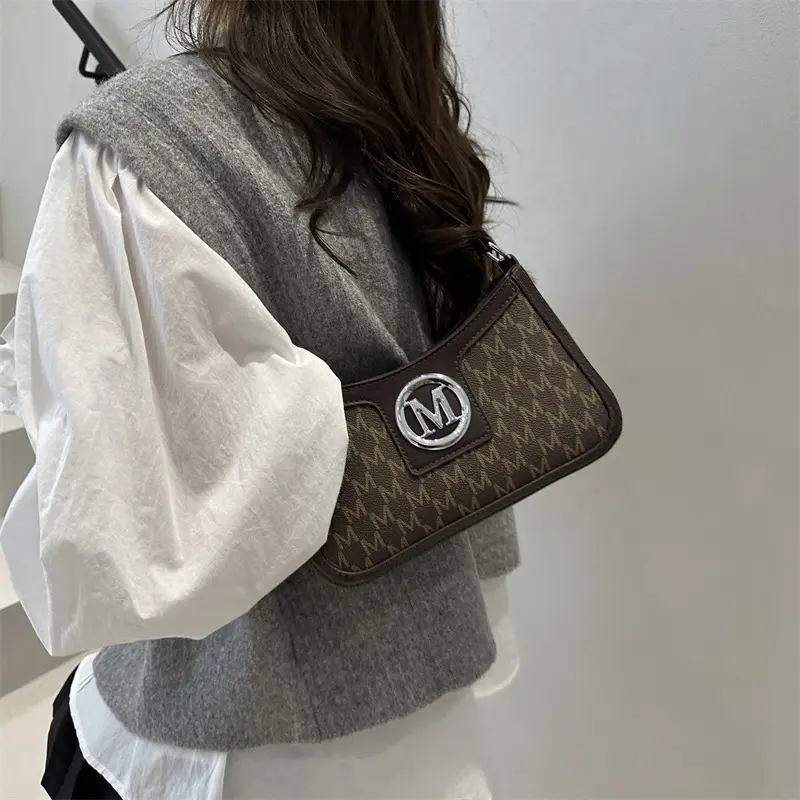 Niche Design Light Luxury Crossbody Bag for Women - Image 7