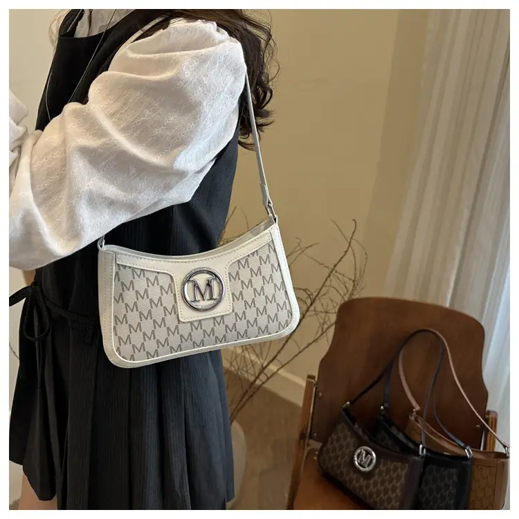 Niche Design Light Luxury Crossbody Bag for Women — feature 10