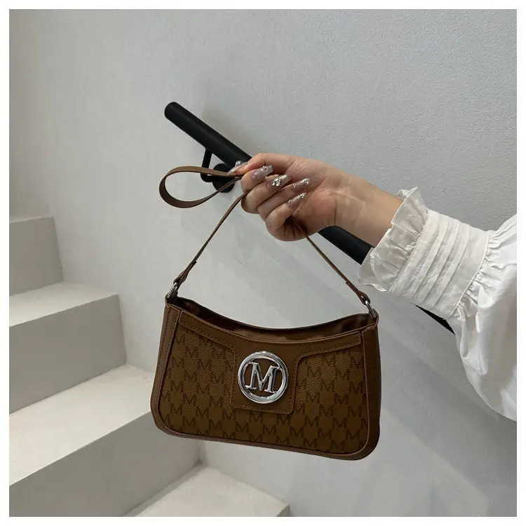 Niche Design Light Luxury Crossbody Bag for Women — feature 12