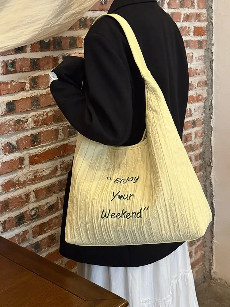 New Large Capacity Letter Embroidered Canvas Bag for Women — feature 13