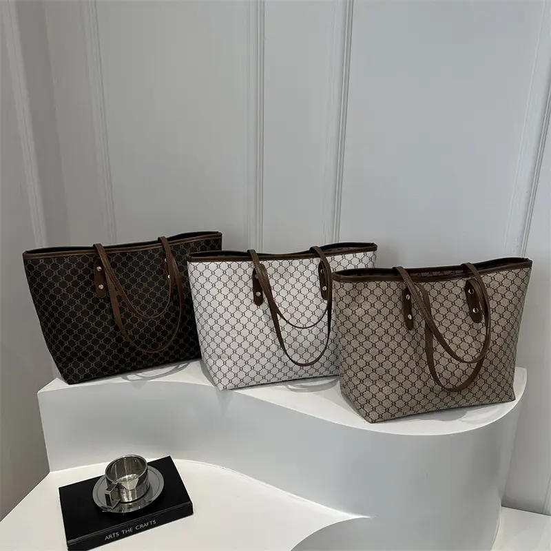 Retro Monogram Tote Bag Large Capacity Leather Handle - Image 7
