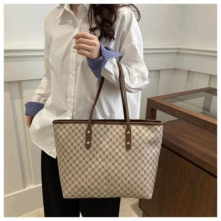 Retro Monogram Tote Bag Large Capacity Leather Handle — feature 10