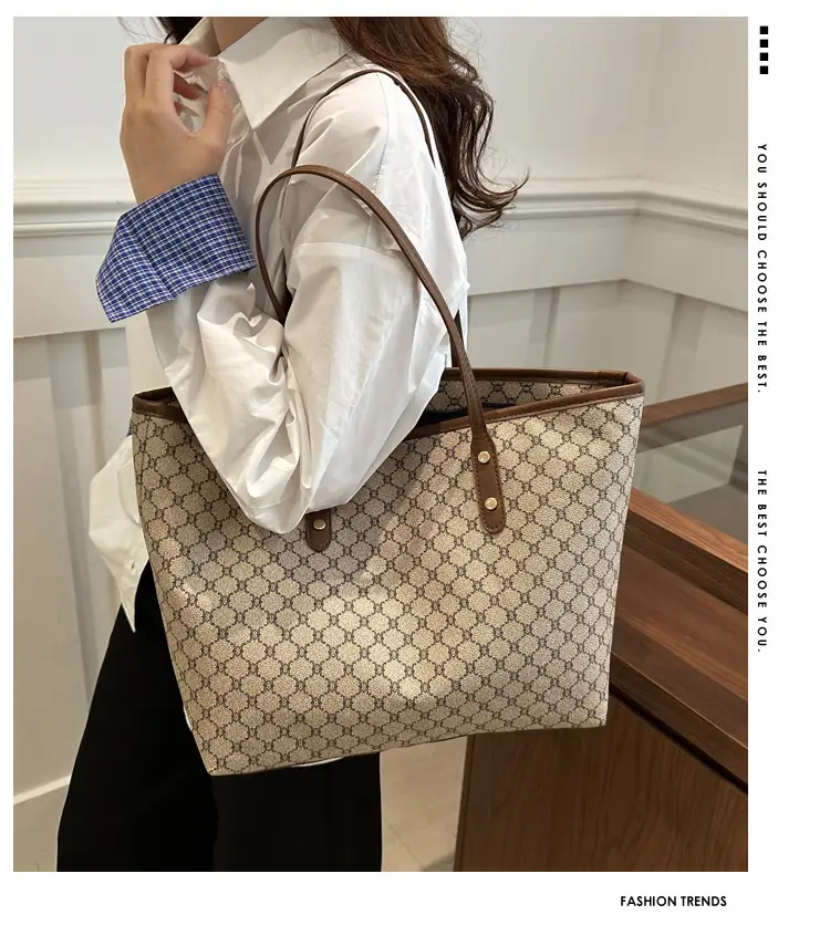 Retro Monogram Tote Bag Large Capacity Leather Handle — feature 2