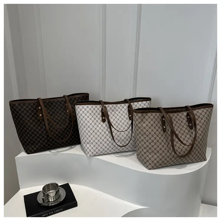 Retro Monogram Tote Bag Large Capacity Leather Handle — feature 20