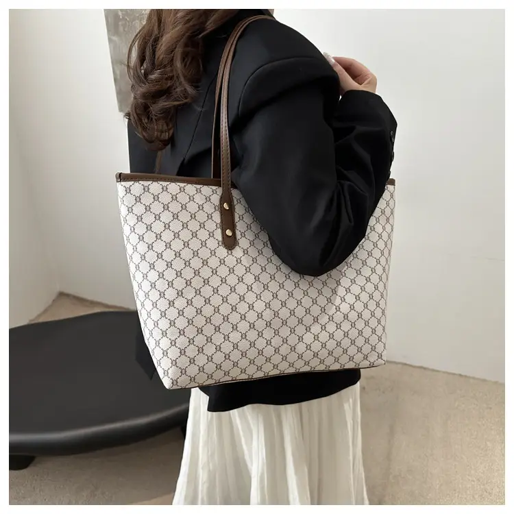 Retro Monogram Tote Bag Large Capacity Leather Handle — feature 8