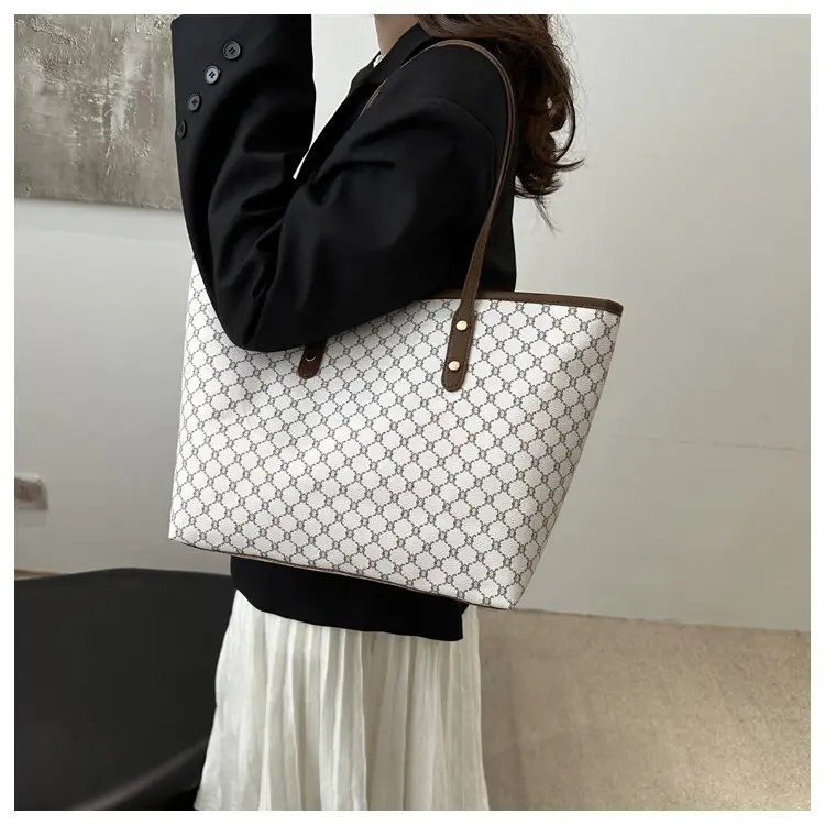 Retro Monogram Tote Bag Large Capacity Leather Handle — feature 9
