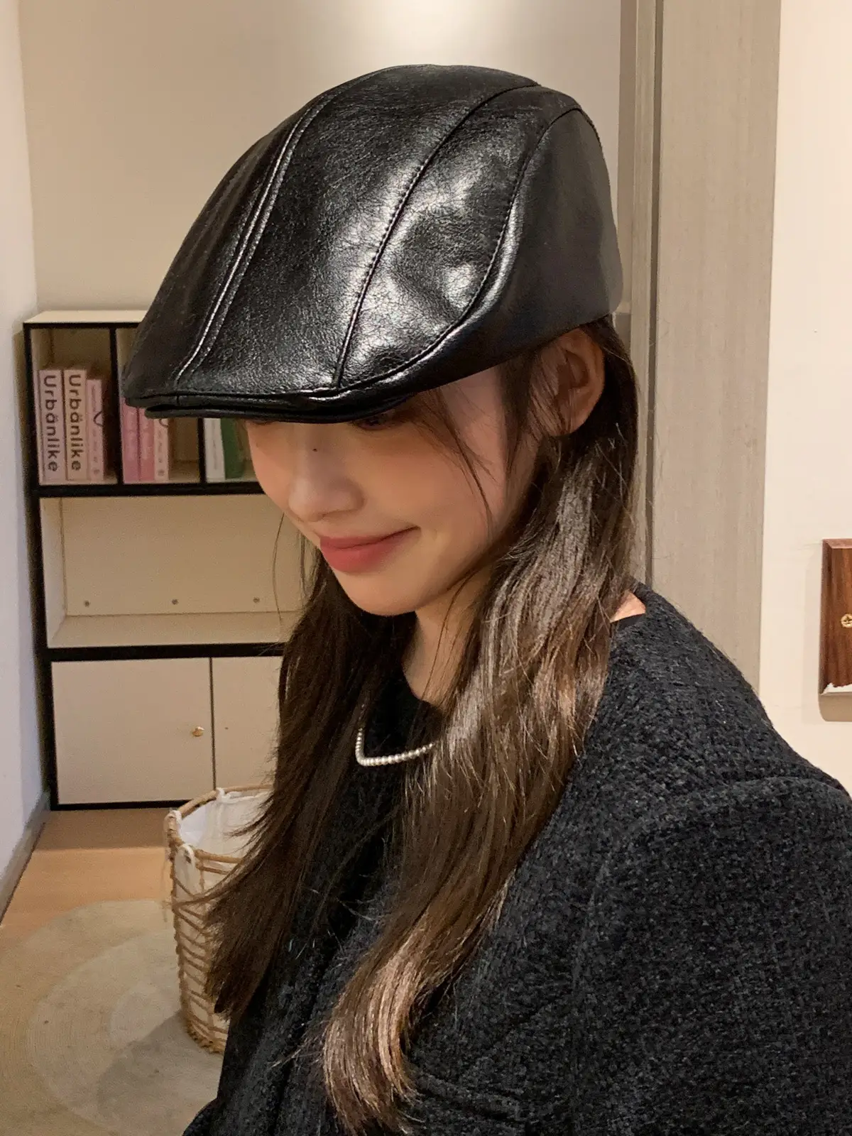Women Retro Leather Duckbill Cap Brown — feature 3