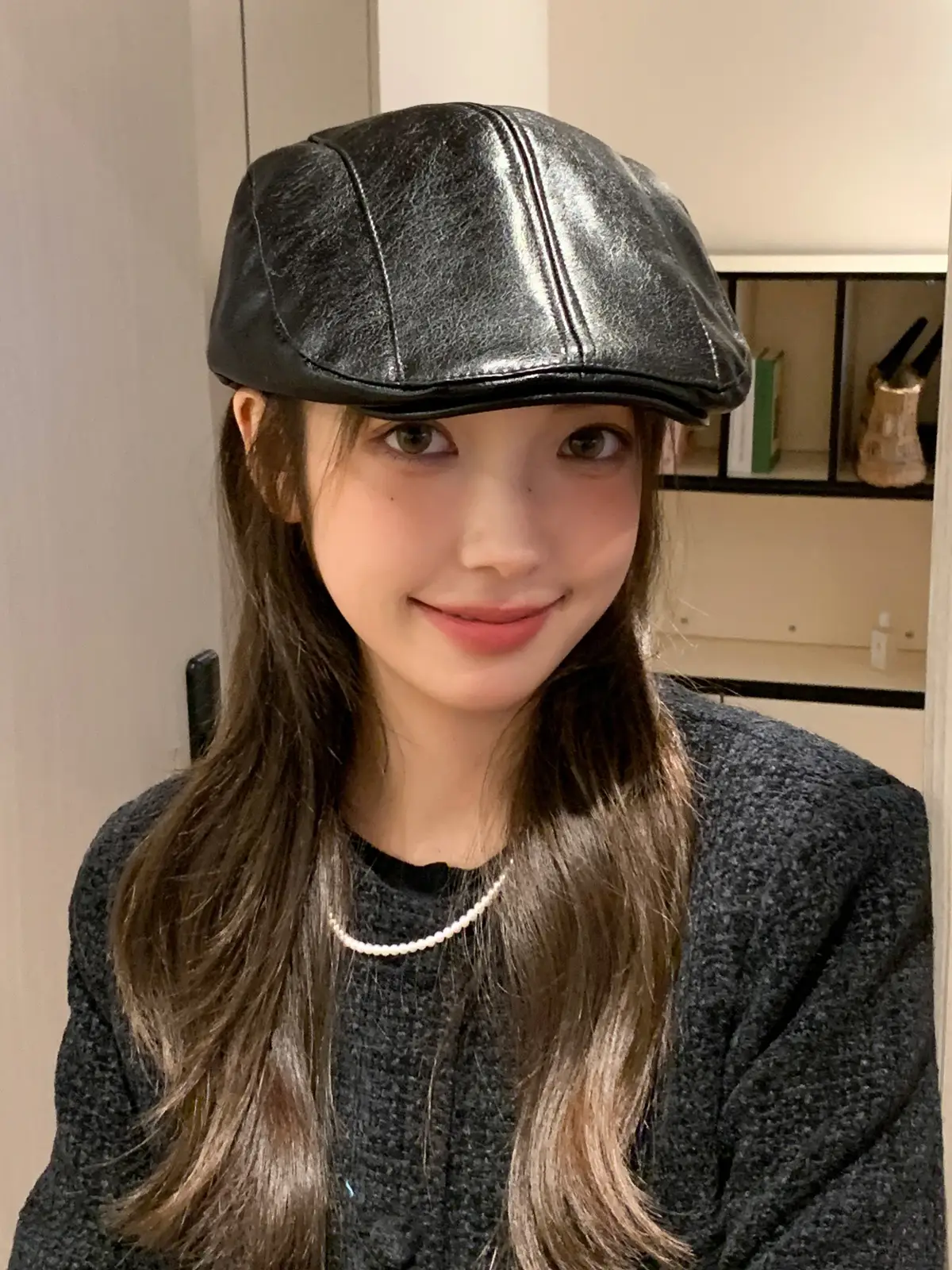 Women Retro Leather Duckbill Cap Brown — feature 6