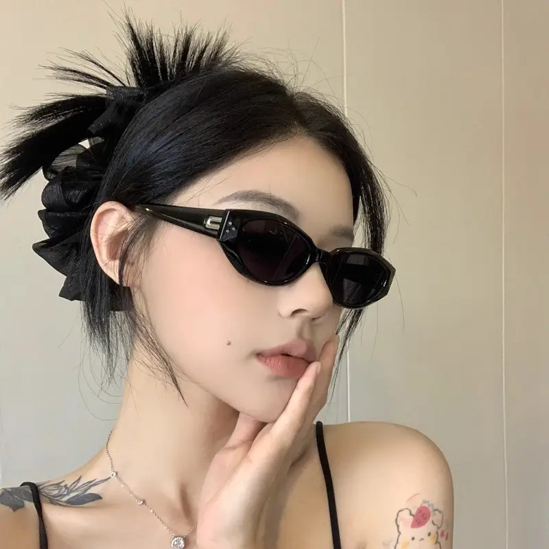 2025 Retro Cat-Eye Sunglasses for Women Anti-UV Square Round Faces - Image 8