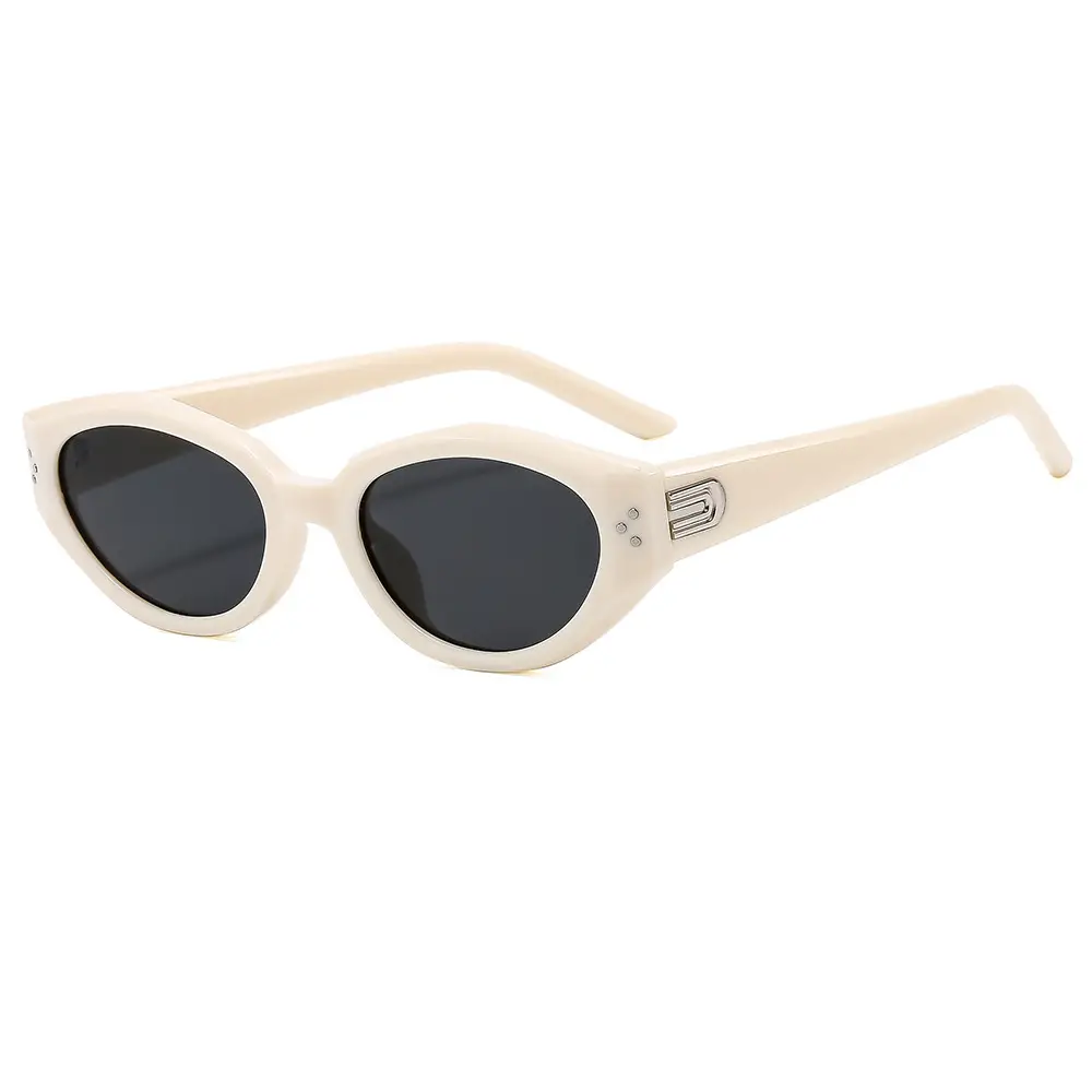 2025 Retro Cat-Eye Sunglasses for Women Anti-UV Square Round Faces - Image 2