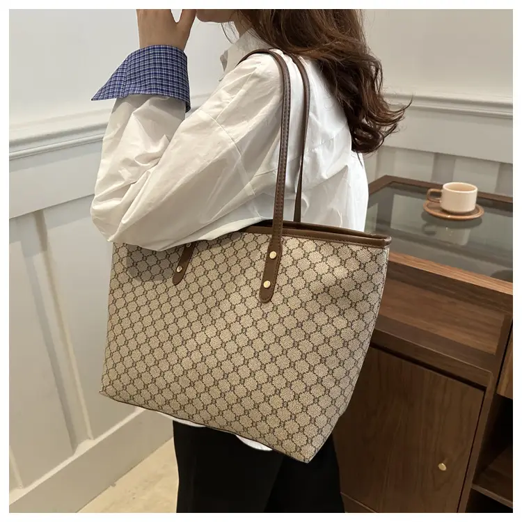 Retro Women's Shoulder Bag Large Capacity 2025 — feature 13