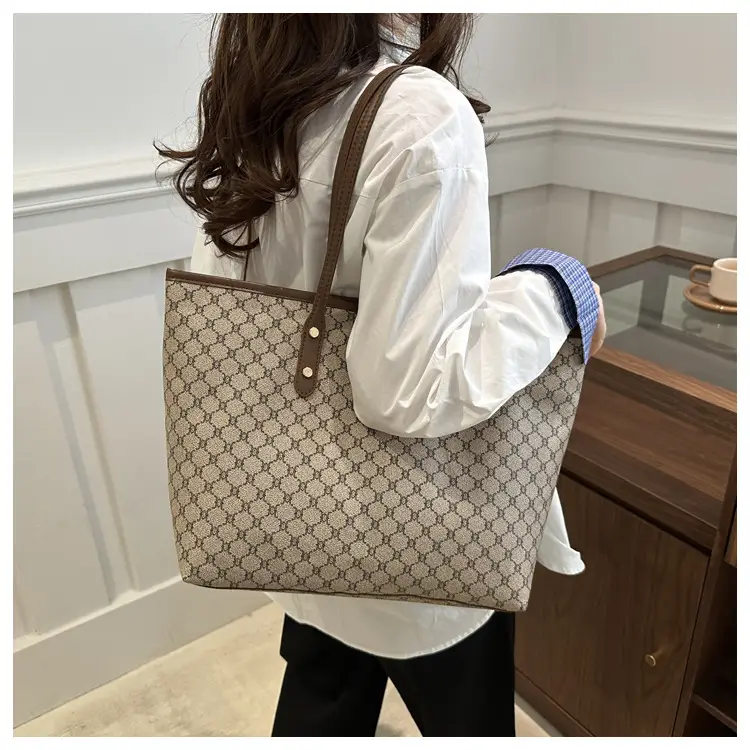 Retro Women's Shoulder Bag Large Capacity 2025 — feature 14