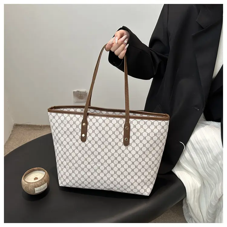 Retro Women's Shoulder Bag Large Capacity 2025 — feature 8