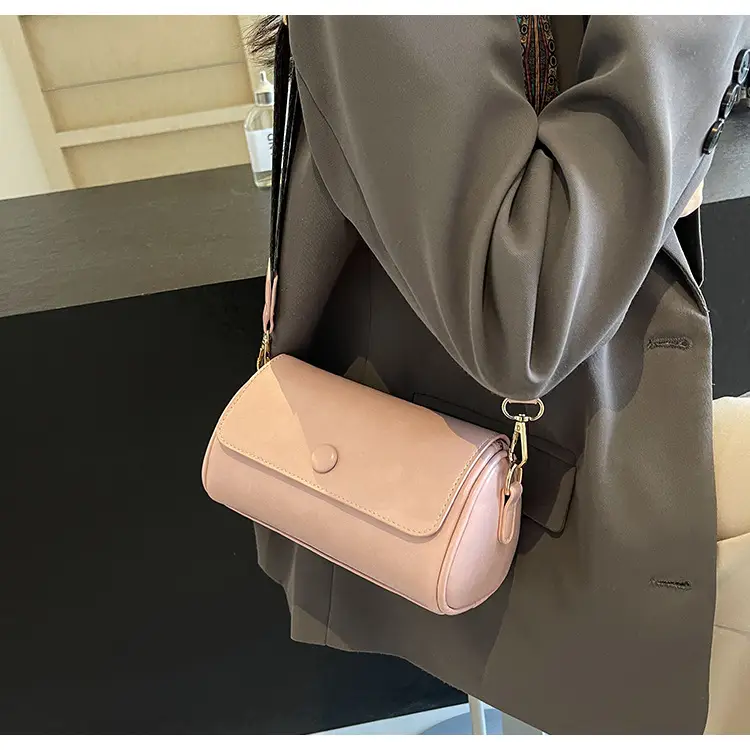 Women Crossbody Bag Brown Leather European American Retro Work 2025 — feature 11