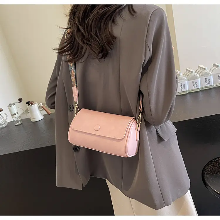 Women Crossbody Bag Brown Leather European American Retro Work 2025 — feature 13