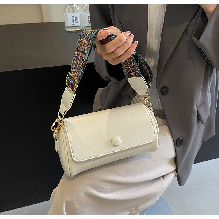 Women Crossbody Bag Brown Leather European American Retro Work 2025 — feature 15
