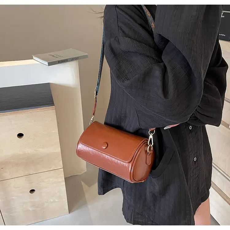 Women Crossbody Bag Brown Leather European American Retro Work 2025 — feature 19