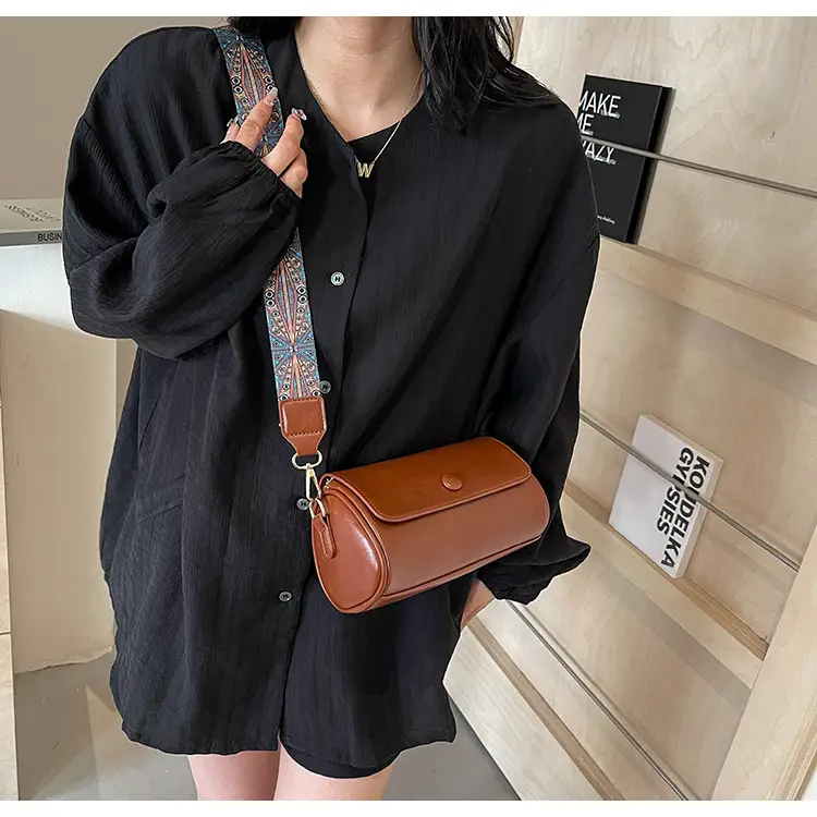 Women Crossbody Bag Brown Leather European American Retro Work 2025 — feature 22