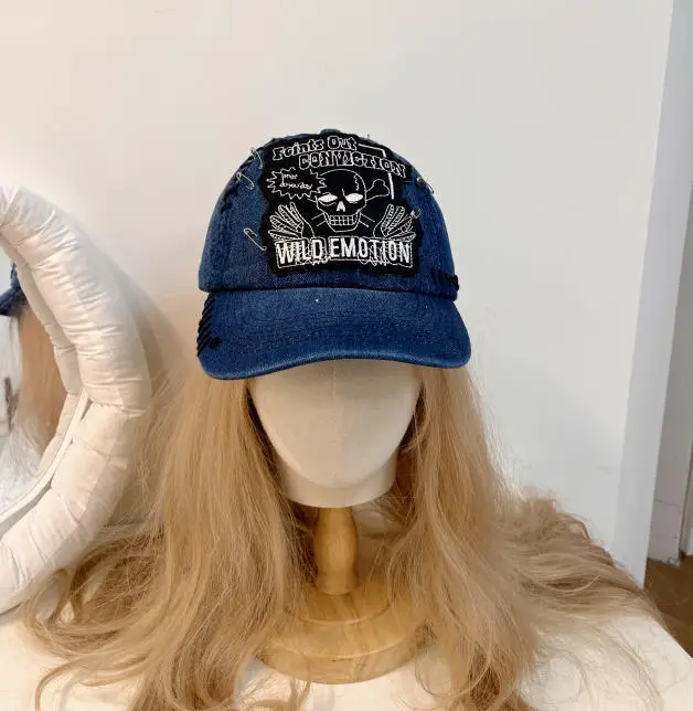 Men's Korean Style Denim Skull Cap with English Embroidery — feature 1