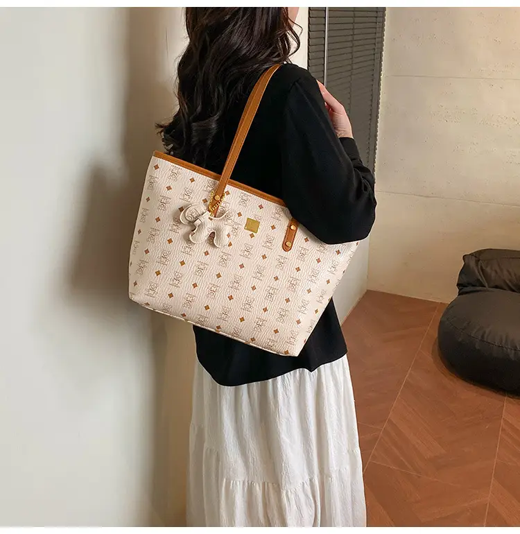 Korean Style Large Capacity Shoulder Bag Tan Leather — feature 11