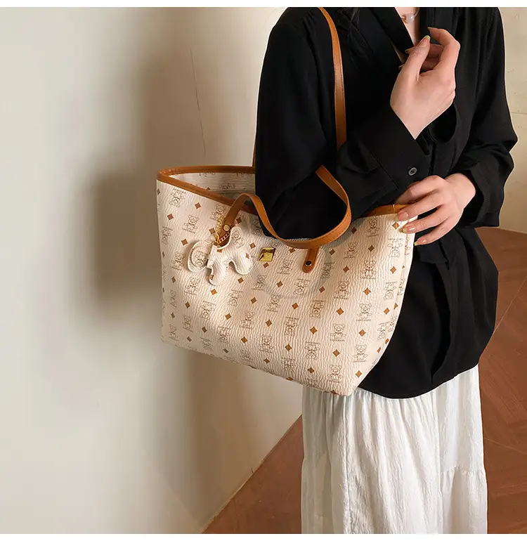 Korean Style Large Capacity Shoulder Bag Tan Leather — feature 12