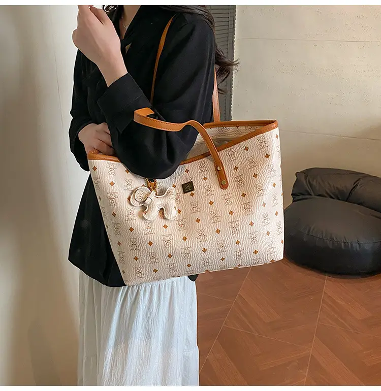 Korean Style Large Capacity Shoulder Bag Tan Leather — feature 13